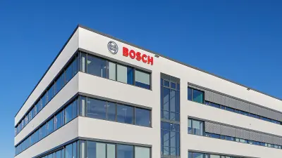 Bosch-Logo an Gebäudefassade