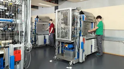 Praktisches Üben vertieft theoretisches Wissen.