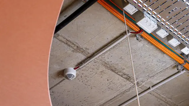 Bosch Rauchmelder an Gebäudedecke