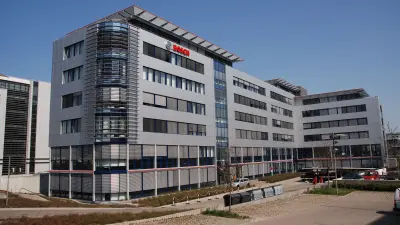 Bosch in Stuttgart-Weilimdorf - Frontansicht auf das Gebäude